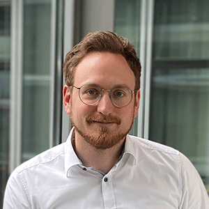 Marco Janusch Head of Sales Complyer & B2B Data Solutions Marco Janusch